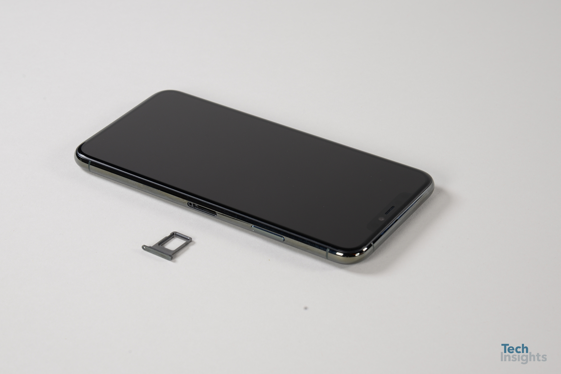 Apple iPhone 11 Pro Teardown | Max TechInsights