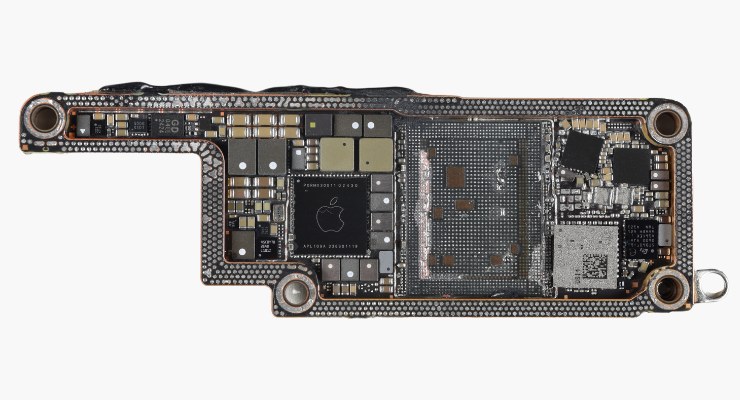 Apple iPhone 16 Pro Max - Logic Board