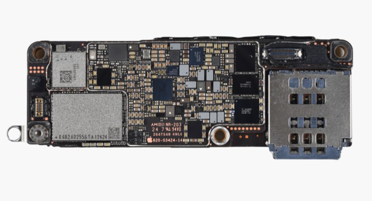 Apple iPhone 16 Pro Max - Memory Board