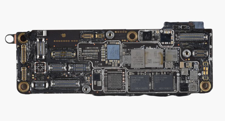 Apple iPhone 16 Pro Max - RF Board